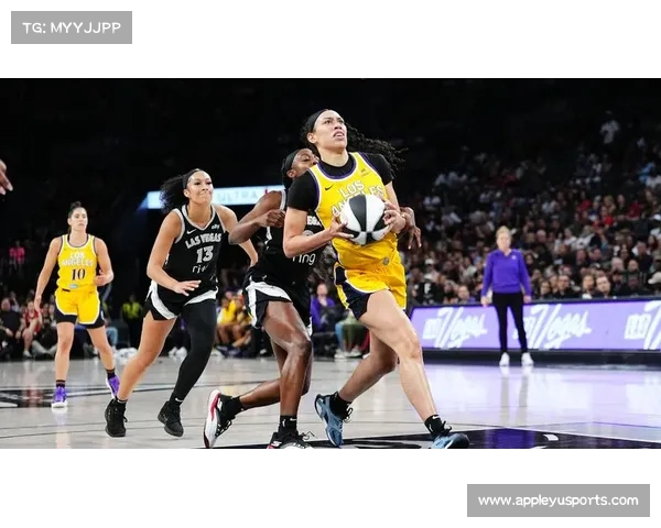 明尼苏达山猫85-72轻取洛杉矶火花,取得四连胜 明尼苏达山猫85-72轻取洛杉矶火花,取得四连胜